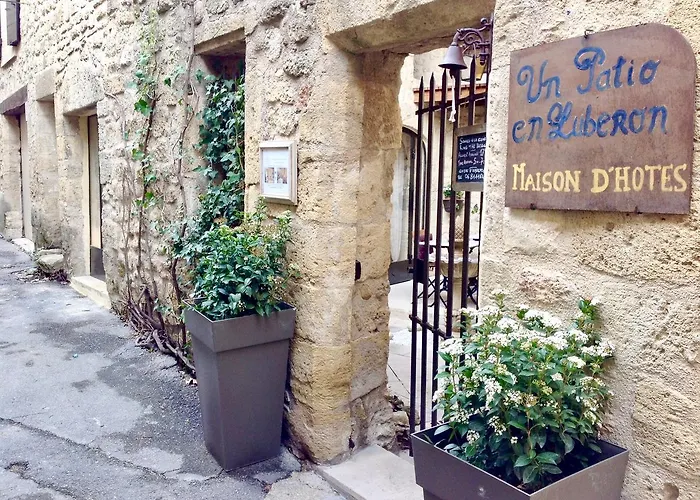 Un Patio En Luberon
